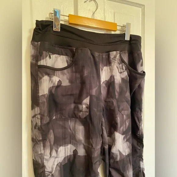 Kyodan Rushed Capri Pant - Picture 2 of 5